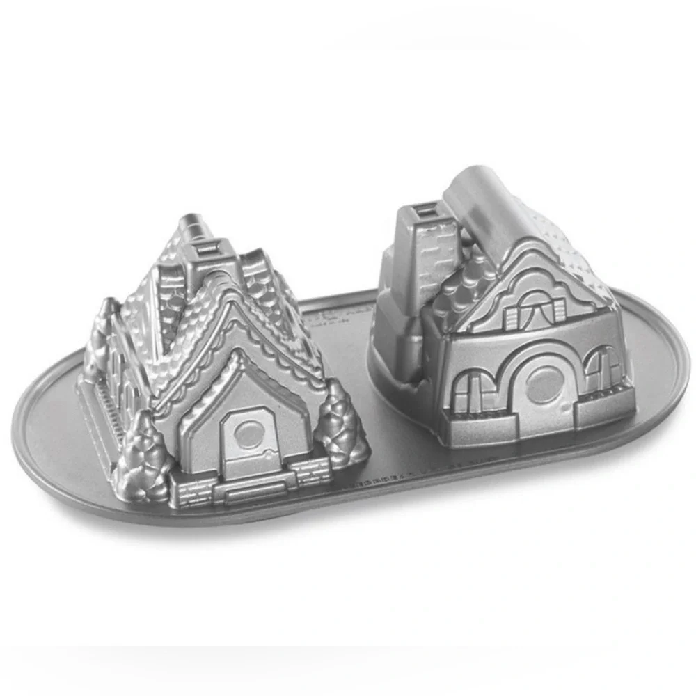 Nordic Ware Gingerbread House Duet Pan Cast Aluminum Baking Pan Holiday 5 Cups